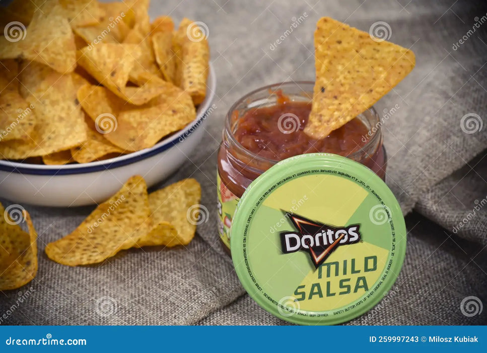 Doritos - Salsa Douche Spread/Dip 280g
